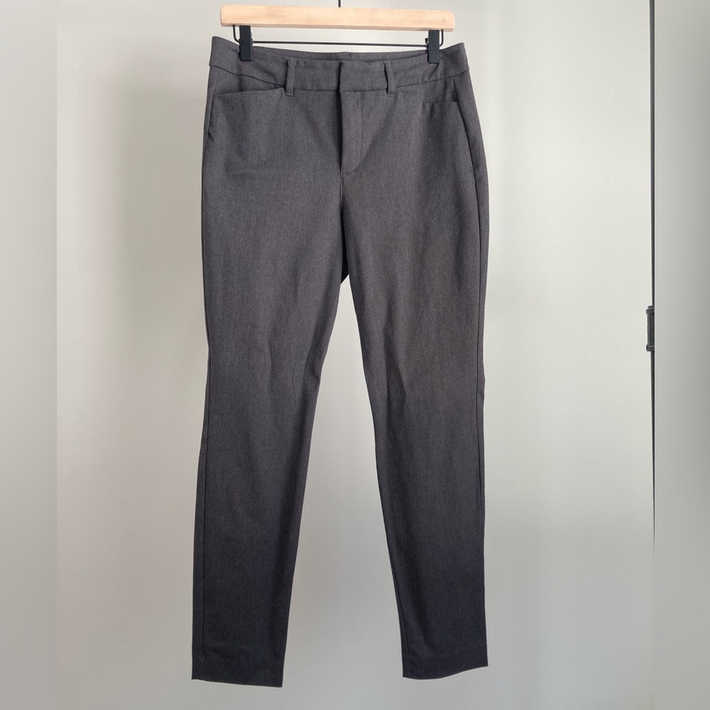 Old Navy High Rise Pixie Gray Pants - 8 Petite